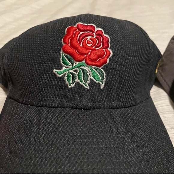 England Rugby bundle of shirt (size medium) and two hats. - Picture 6 of 10